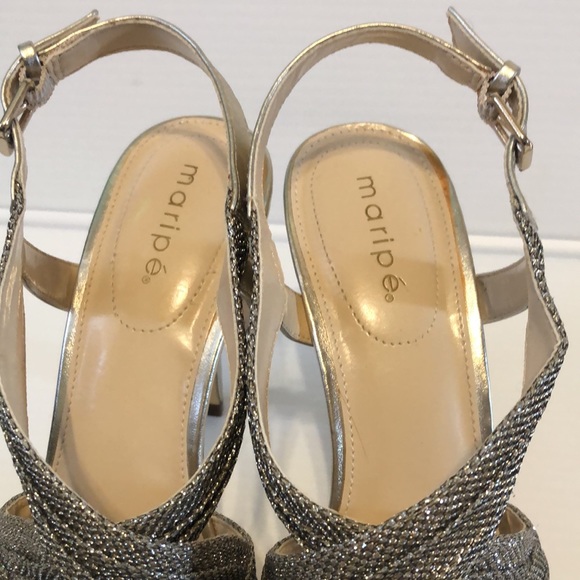 Gold heels with a silver sparkle Sz 8.5 - Picture 4 of 14